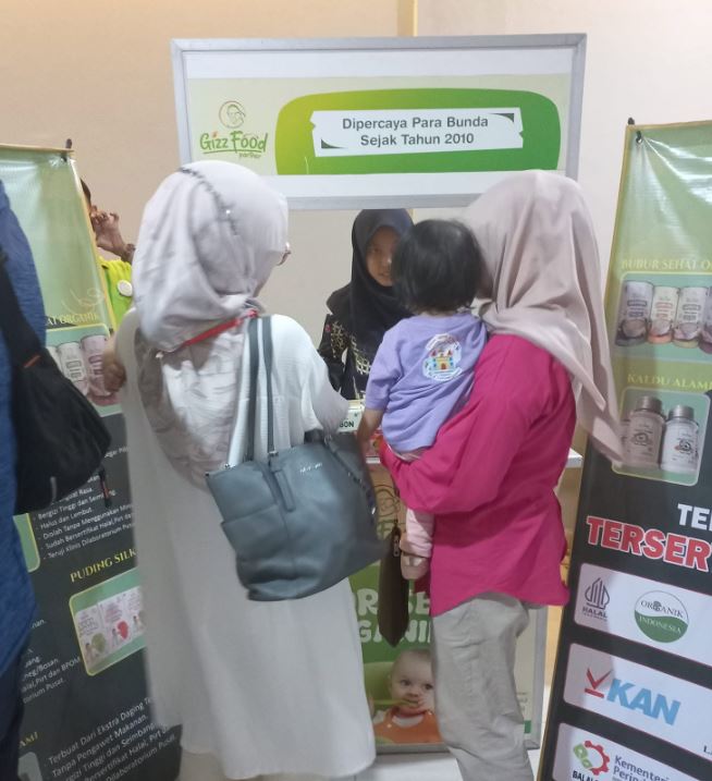 Booth Gizzfood dan para bunda